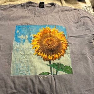 obey shirt purple / lilac with a sunflower
